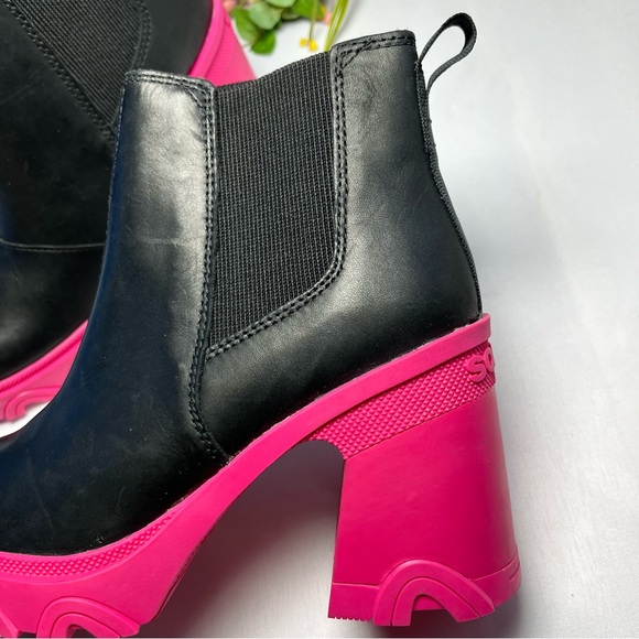Sorel Brex Waterproof High-Heel Chelsea Boots Black Cactus Pink Size 7.5 - Picture 5 of 16
